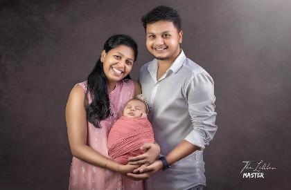 Family Newborn Photography: Building Connection and Emotion in Your Images's Photo
