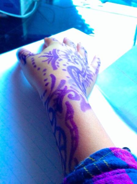 <c:out value='Henna tattoo I did on myself :-)'/>
