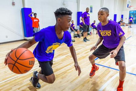 Which drill helps players improve their finishing at the basket?