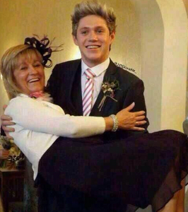 What is Niall's mother's name?