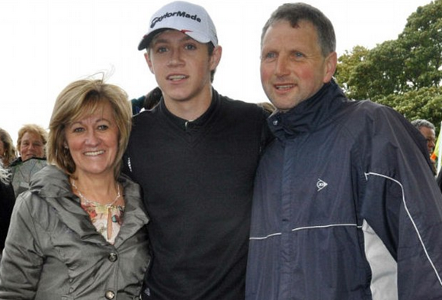 How old was Niall when his mother and father split up?