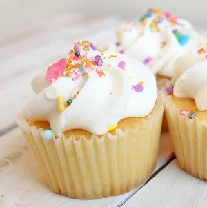 What ingredient is commonly used as a binding agent in vegan baking?
