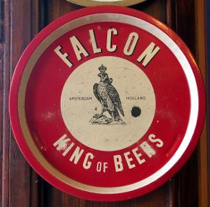 Which beer brand claims to be 'The King of Beers'?