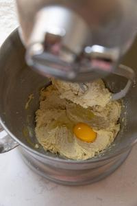 What dessert is made by baking a batter of butter, sugar, flour, and eggs?