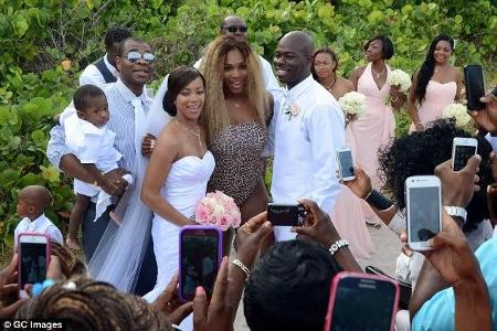 How would you react if a celebrity crashed your wedding?