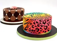 "Mini" Cakes "Mini" Cakes