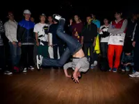 Breakdancing Breakdancing