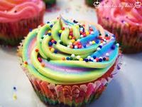 ALL CUPCAKES! ALL CUPCAKES!