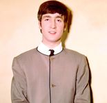 It's clearly John Lennon. He has that nasally voice. Paul McCartney sings the "oohhs" in the background. It's clearly John Lennon. He has that nasally voice. Paul McCartney sings the "oohhs" in the background.