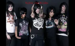 Which is your favorite band out of these: Pierce the veil, My chemical romance, Fall out boy or Asking Alexandria? Which is your favorite band out of these: Pierce the veil, My chemical romance, Fall out boy or Asking Alexandria?
