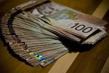 Looks, money or intelligence? Looks, money or intelligence?