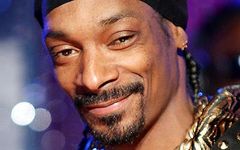 Taylor swift or Snoop Dogg? Taylor swift or Snoop Dogg?