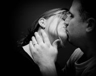 does he love u? does he love u?