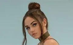 Does she actually like u? Does she actually like u?