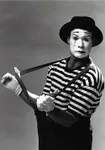 If a mime is arrested, do they tell him he has a right to talk? If a mime is arrested, do they tell him he has a right to talk?