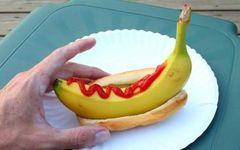 What weird food combinations do you really enjoy? What weird food combinations do you really enjoy?