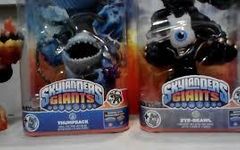 Thumpback Or Eyebrawl? Whos better??? Thumpback Or Eyebrawl? Whos better???