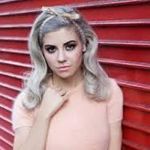 Marina and the Diamonds fan? Anybody a Marina and the Diamonds fan??? Marina and the Diamonds fan? Anybody a Marina and the Diamonds fan???