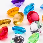 What is the difference between crystal and diamond? What is the difference between crystal and diamond?