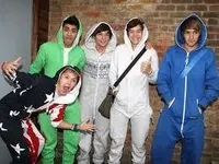 What's your fave one direction song? yeah just choose ur fave 1D song! What's your fave one direction song? yeah just choose ur fave 1D song!