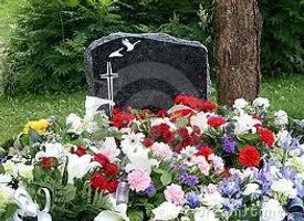 Memorials of Loved Ones we Lost Memorials of Loved Ones we Lost