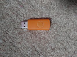 I found a weird flash drive when i was cleaning my desk. It had files from 2010 and 2013. Should i tell my mom that i found it? I found a weird flash drive when i was cleaning my desk. It had files from 2010 and 2013. Should i tell my mom that i found it?