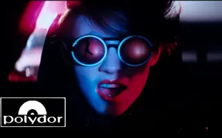 La Roux - In For The Kill (Official Video) La Roux - In For The Kill (Official Video)