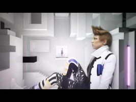 La Roux - Bulletproof La Roux - Bulletproof