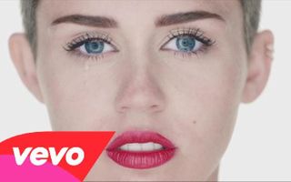 Miley Cyrus - Wrecking Ball Miley Cyrus - Wrecking Ball
