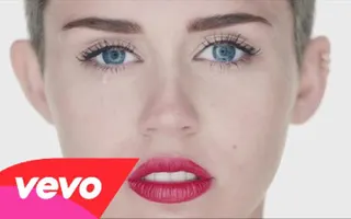 Miley Cyrus - Wrecking Ball Miley Cyrus - Wrecking Ball