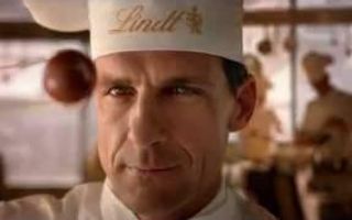 Lindt Lindor - "Do you dream in chocolate?" Lindt Lindor - "Do you dream in chocolate?"