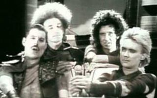 Queen - Radio Ga Ga Queen - Radio Ga Ga