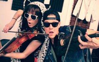 Thrift Shop - Lindsey Stirling & Tyler Ward (Macklemore & Ryan Lewis Cover) Thrift Shop - Lindsey Stirling & Tyler Ward (Macklemore & Ryan Lewis Cover)