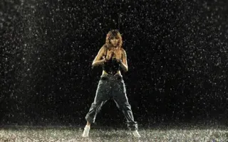 HYUNA - 'CHANGE' (Official Music Video) HYUNA - 'CHANGE' (Official Music Video)