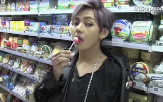 BTS V (Taehyung) Sexy Moments BTS V (Taehyung) Sexy Moments