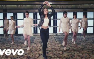 AronChupa - I'm an Albatraoz (Official Music Video) AronChupa - I'm an Albatraoz (Official Music Video)