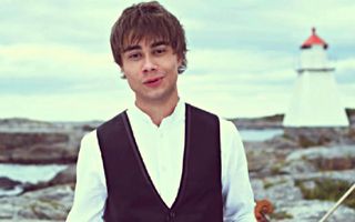 Alexander Rybak - "Roll With The Wind" (Official Music Video) Alexander Rybak - "Roll With The Wind" (Official Music Video)