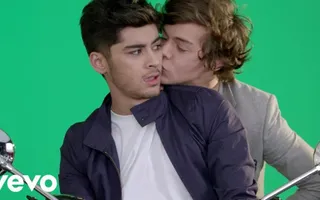 One Direction - Kiss You (Alt. Version) One Direction - Kiss You (Alt. Version)
