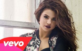 Selena Gomez - Undercover (Official Video) Selena Gomez - Undercover (Official Video)