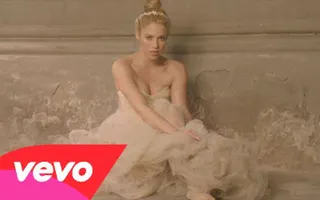 Shakira - Empire Shakira - Empire