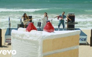 DNCE - Cake By The Ocean DNCE - Cake By The Ocean