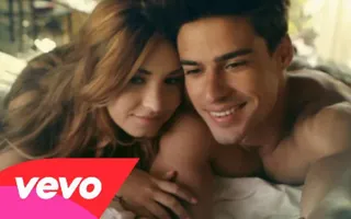 Demi Lovato - Give Your Heart A Break (Official Video) Demi Lovato - Give Your Heart A Break (Official Video)