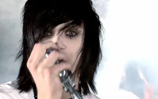 Black Veil Brides - Knives and Pens (OFFICIAL VIDEO) Black Veil Brides - Knives and Pens (OFFICIAL VIDEO)
