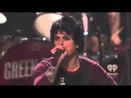 Green Day Billie Joe freaks out at the I Heart Radio Music Festival and smashes guitar Green Day Billie Joe freaks out at the I Heart Radio Music Festival and smashes guitar