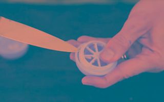 She Takes Apart A Lip Balm Container. The Reason Why? Every Girl Needs This! | Diply She Takes Apart A Lip Balm Container. The Reason Why? Every Girl Needs This! | Diply