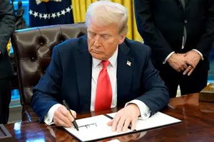 AUSTRALIAN GLOBAL INDIAN TV | Trump offers ‘Gold Card’ US immigration for US$ 5 million AUSTRALIAN GLOBAL INDIAN TV | Trump offers ‘Gold Card’ US immigration for US$ 5 million
