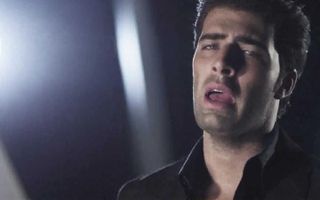 Jencarlos Canela - NEW "Mi Corazón Insiste" Con Letra Jencarlos Canela - NEW "Mi Corazón Insiste" Con Letra