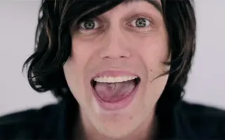 Sleeping With Sirens - "Kick Me" Sleeping With Sirens - "Kick Me"