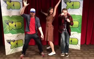 Gravity Falls - The Cast Sing the Theme Song - HD Gravity Falls - The Cast Sing the Theme Song - HD