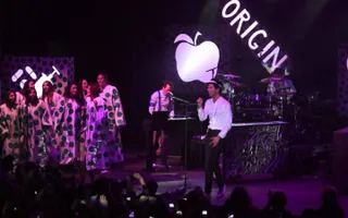 MIKA -"Popular Song" ATLANTICO LIVE ROMA 10.11.12 MIKA -"Popular Song" ATLANTICO LIVE ROMA 10.11.12